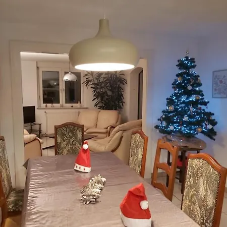 Chez Jeanine Maison Familiale *